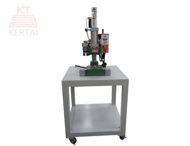 雙組自動刀片壓著機